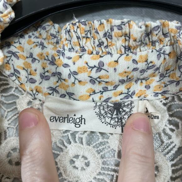 Everleigh Women's Butter Yellow Calico Lace Yoke High Neck Boho Top - Size XS - Picture 4 of 7